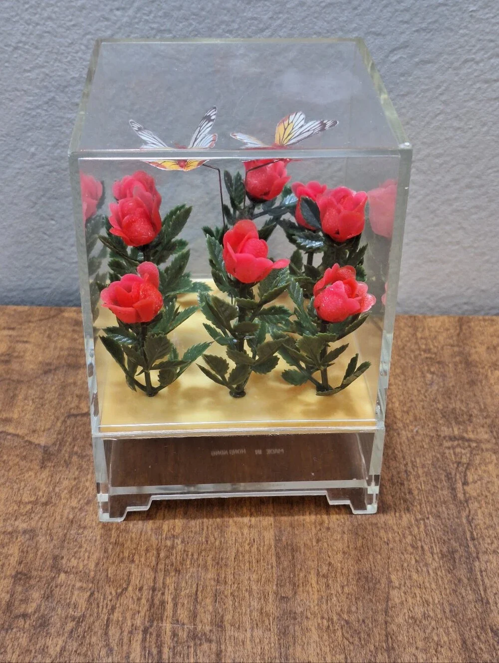 Vintage 1970s Aryclic Lucite 5 Inch Butterfly Pink Roses Music Box Works Retro
